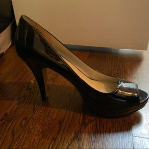 Nine West patent leather peep toe pumps